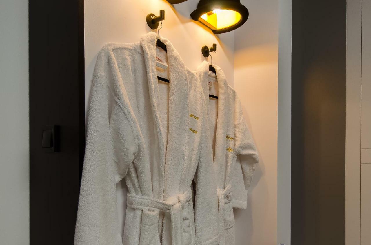 Starowislna Vip Apartamenty Jacuzzi Krasków Exterior foto